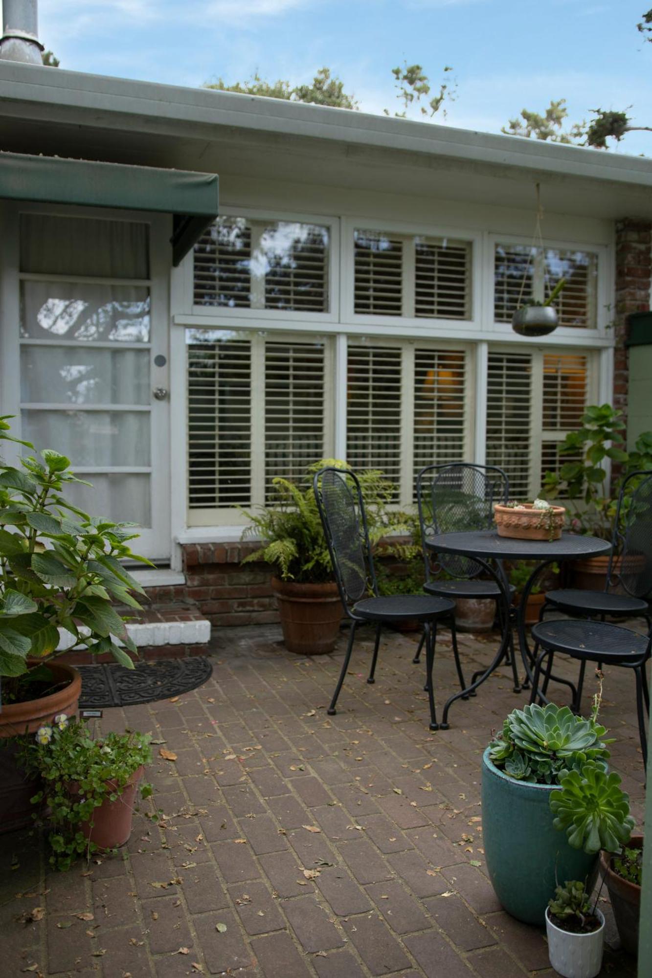Carmel Garden Inn Bagian luar foto