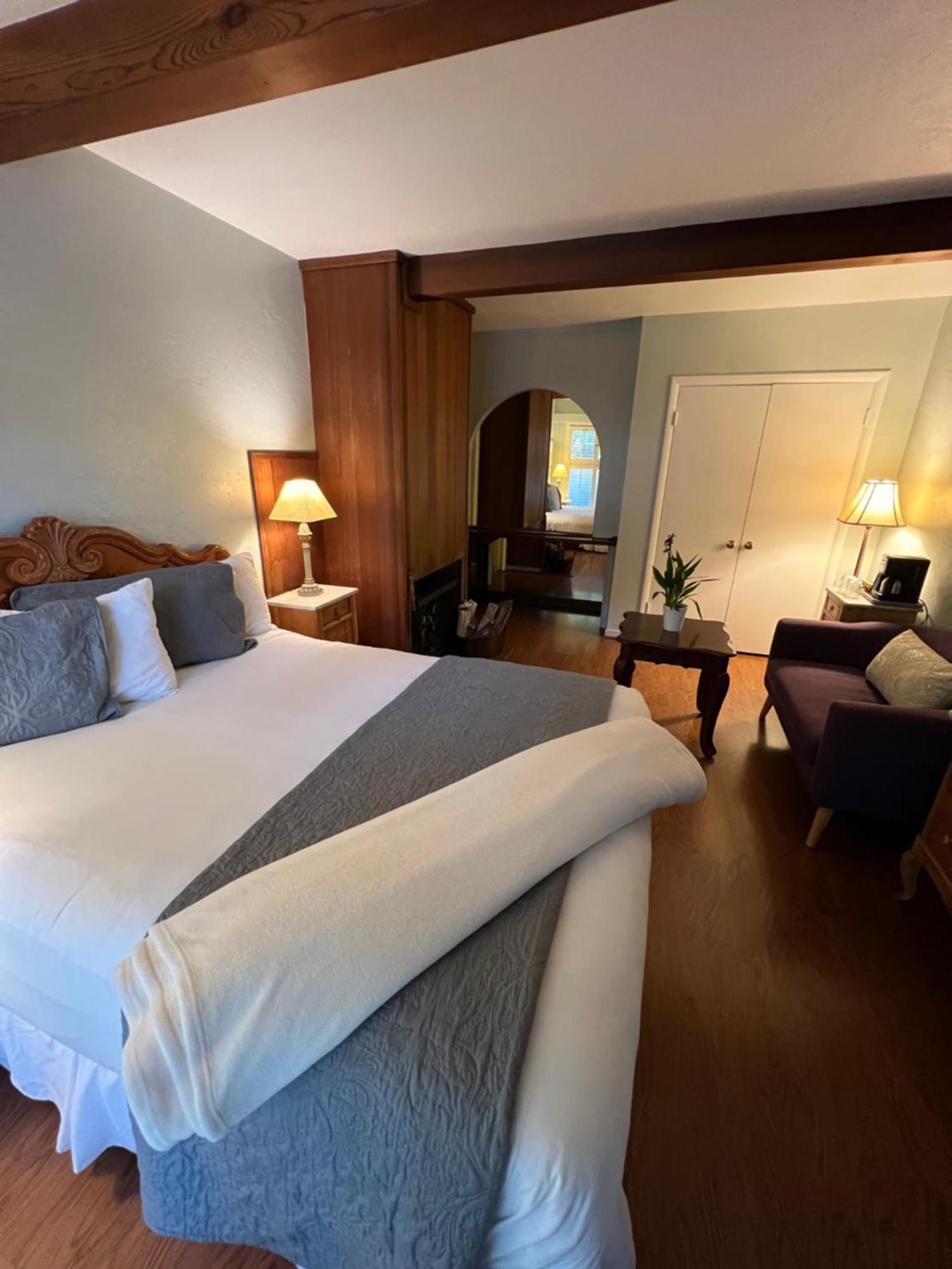 Carmel Garden Inn Bagian luar foto