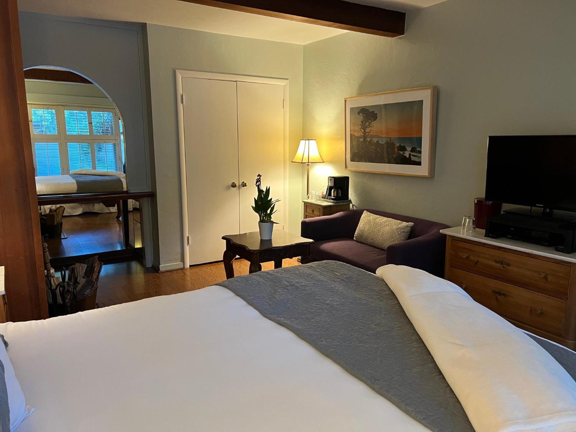 Carmel Garden Inn Bagian luar foto