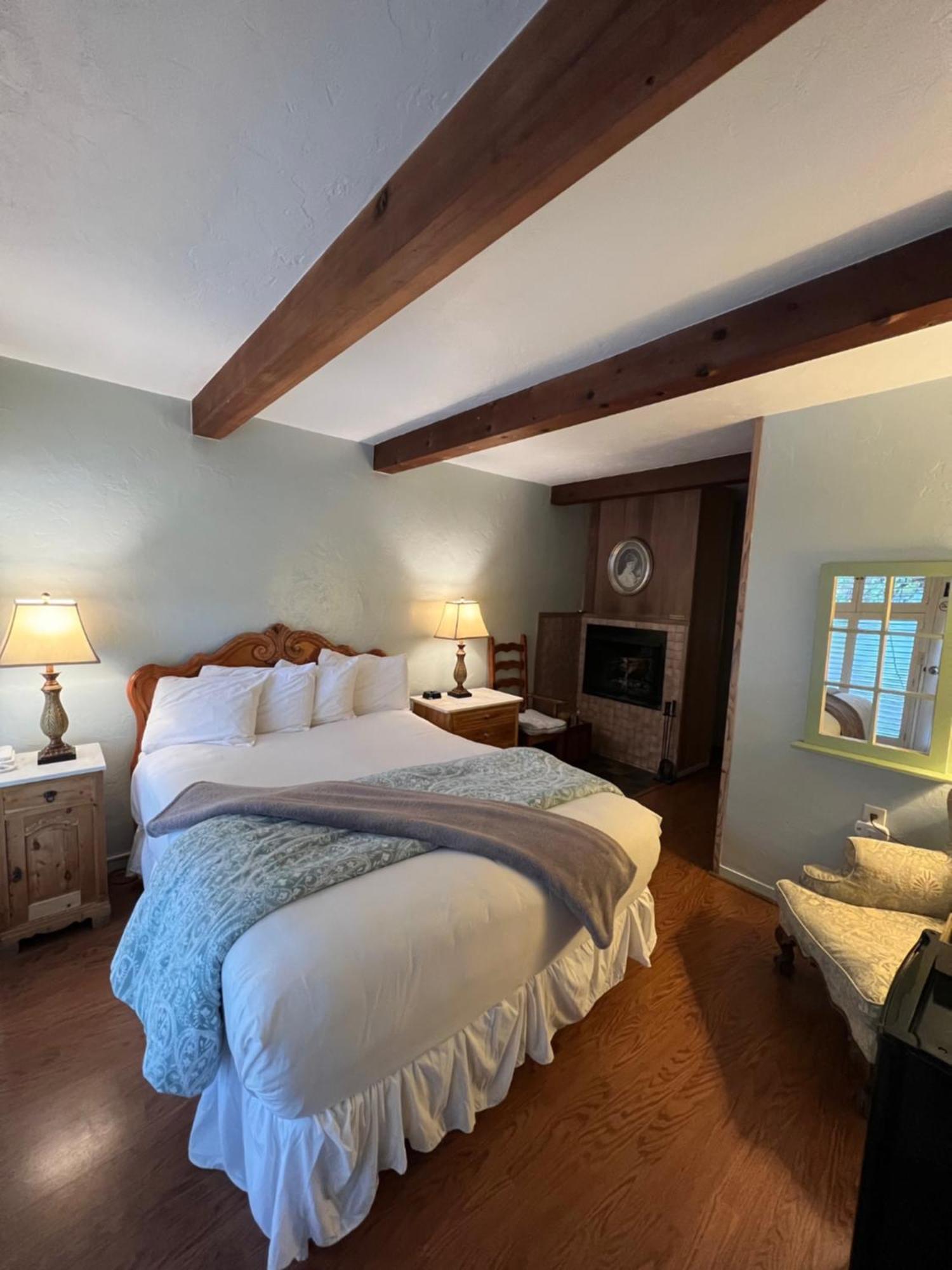Carmel Garden Inn Bagian luar foto