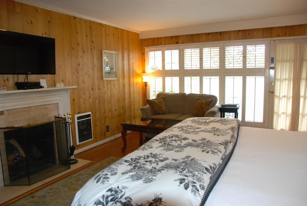 Carmel Garden Inn Bagian luar foto