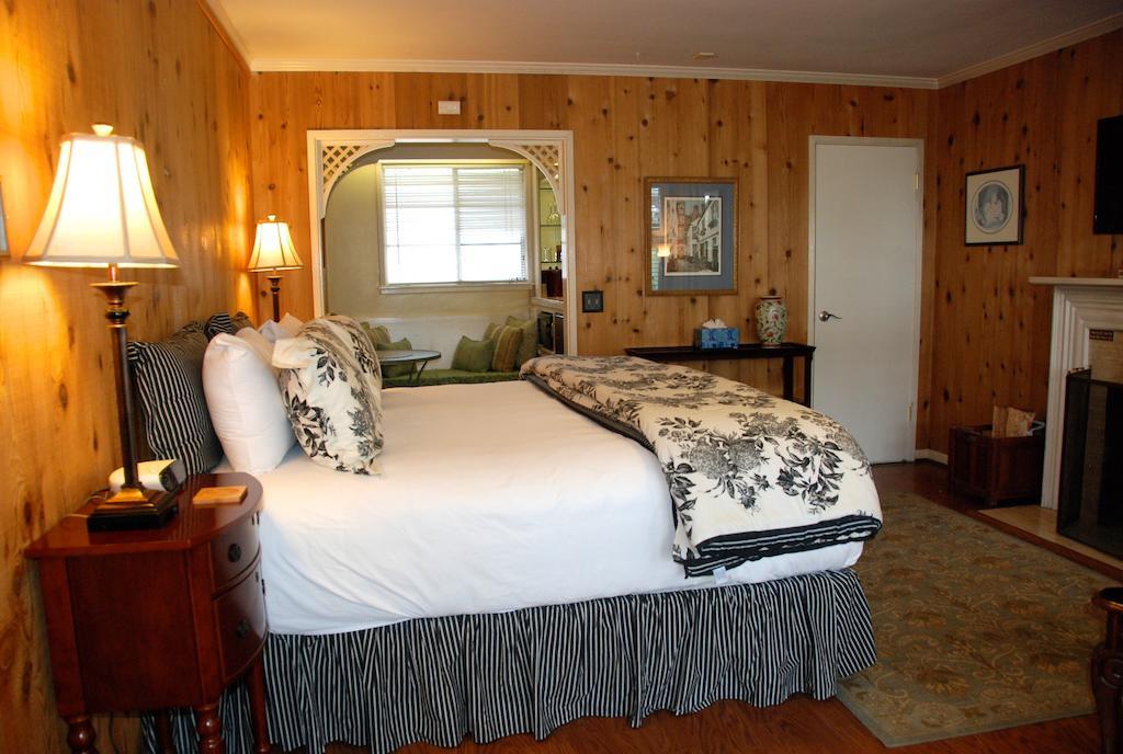 Carmel Garden Inn Ruang foto